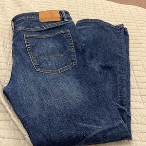 American Eagle Men’s jeans